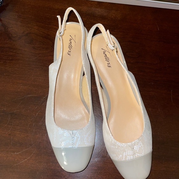 12WW TROTTERS DEAS Slingback pumps - Picture 3 of 13